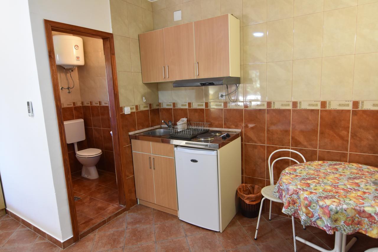 Vuko I Magdalena Midzor Apartment Petrovac Exterior photo